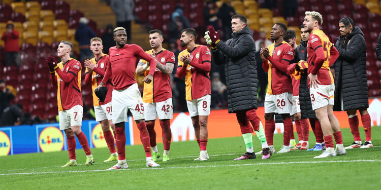 Yenilgisiz lider Galatasaray hedefte