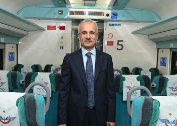 YHT'ler 16 yılda 97 milyon yolcu taşıdı