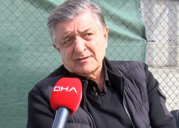 Türk futbolu iki takım arasındaki kavgayı izliyor