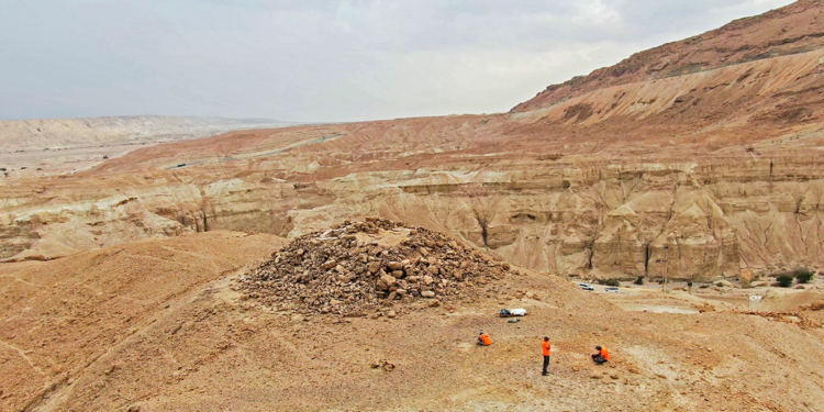 Yahudiye Çölü'nde 2 bin yıllık piramit bulundu
