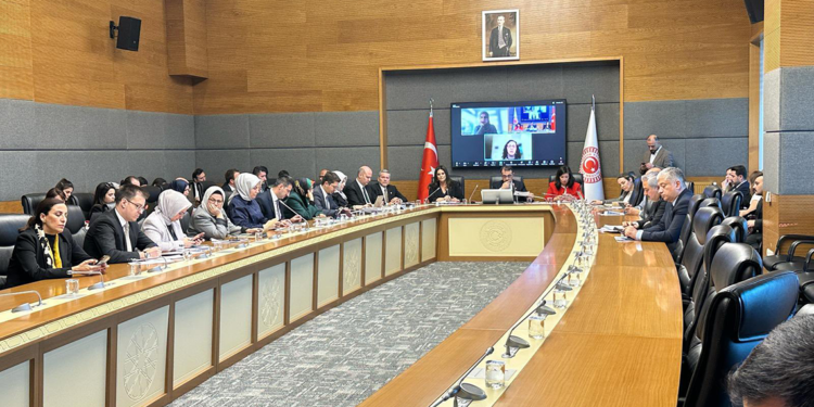 Yapay zeka sistemleri koyu tenli insanlar için hata yapmaya eğilimli