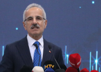 Yerli ve milli bir dönemin kapısını aralıyoruz