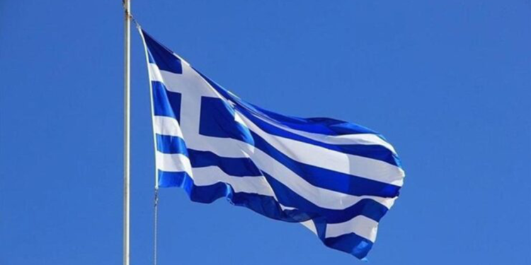 Yunanistan Türk turistler için 'kapıda vize' kararını verdi