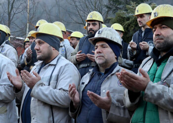 Grizu patlamasında ölen 103 madenci dualarla anıldı