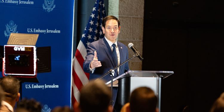 Zelenskiy, Trump ile tartışmasından dolayı özür dilemeli