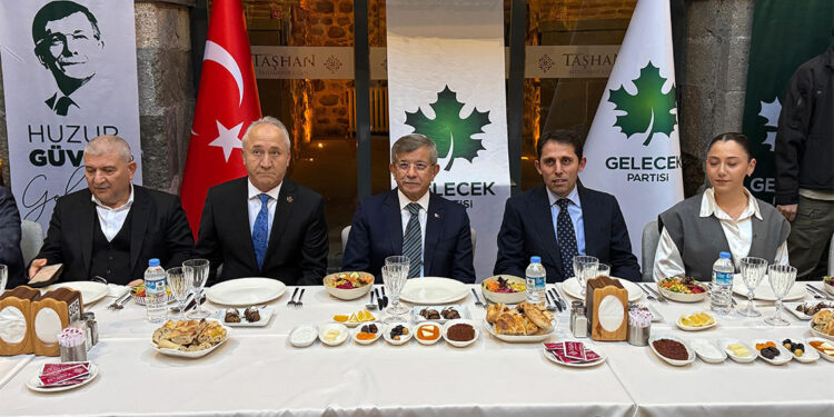 Başbakanlıktan ayrılma sebebim yolsuzluk ile mücadeledir