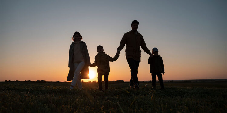 Aile Dizimi: Geçmişin gölgesinde kendi hikâyeni bulmak