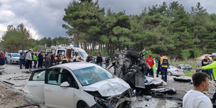 Bayram tatilinin ilk gününde bilanço ağır; Ölü ve yaralılar var