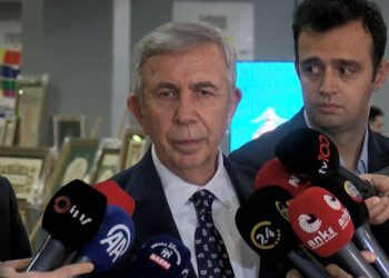 Siyasette insan ancak kendi kendine kefil olabilir
