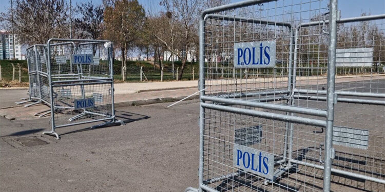 İzmir'de eylem yapmak yasaklandı