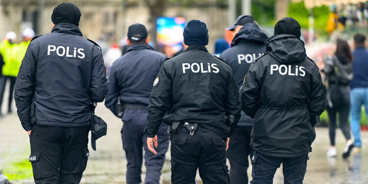 Ekrem İmamoğlu ve 106 şüpheli hakkında gözaltı kararı