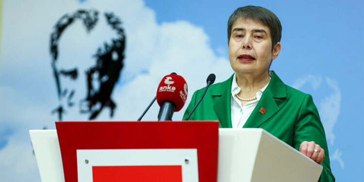 Halkımızın nitelikli sağlık hizmetine kavuşması için mücadele ediyoruz