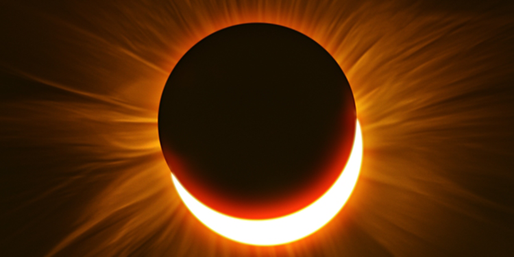 ‘Süper Ay’ ve 'Şeytan Boynuzu' güneş tutulması aynı anda görülecek