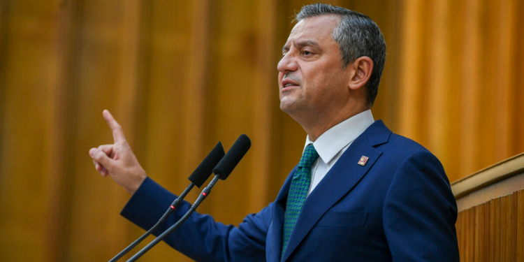 19 Mart darbesine direnen 301 öğrenci hukuksuzca tutuklandı