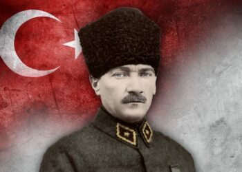 Rütbenin dışındaki Atatürk