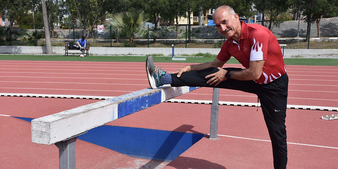 58 yaşındaki atlet, 400 metrede Balkan rekorunu kırdı