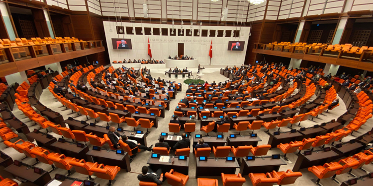 6 milletvekiline ait dokunulmazlık dosyaları Meclis'te