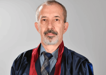 6.2'lik deprem prova gibi değerlendirilmelidir