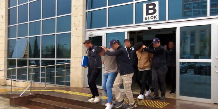 68 ilde siber suç operasyonları; 20 tutuklama