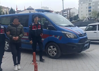 90 yaşındaki yengesini dövüp bileziklerini ve parasını çalan şüpheli yakalandı