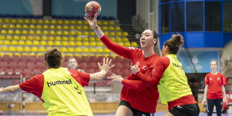 A Milli Kadın Hentbol Takımı, Avusturya karşında tarih yazmak istiyor