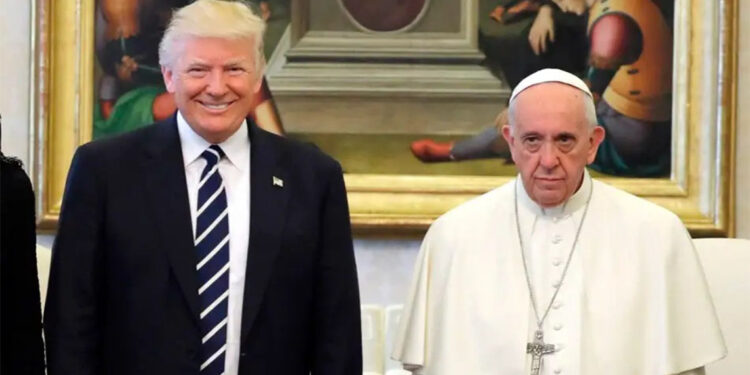 Trump Papa Franciscus'un cenaze törenine katılacak