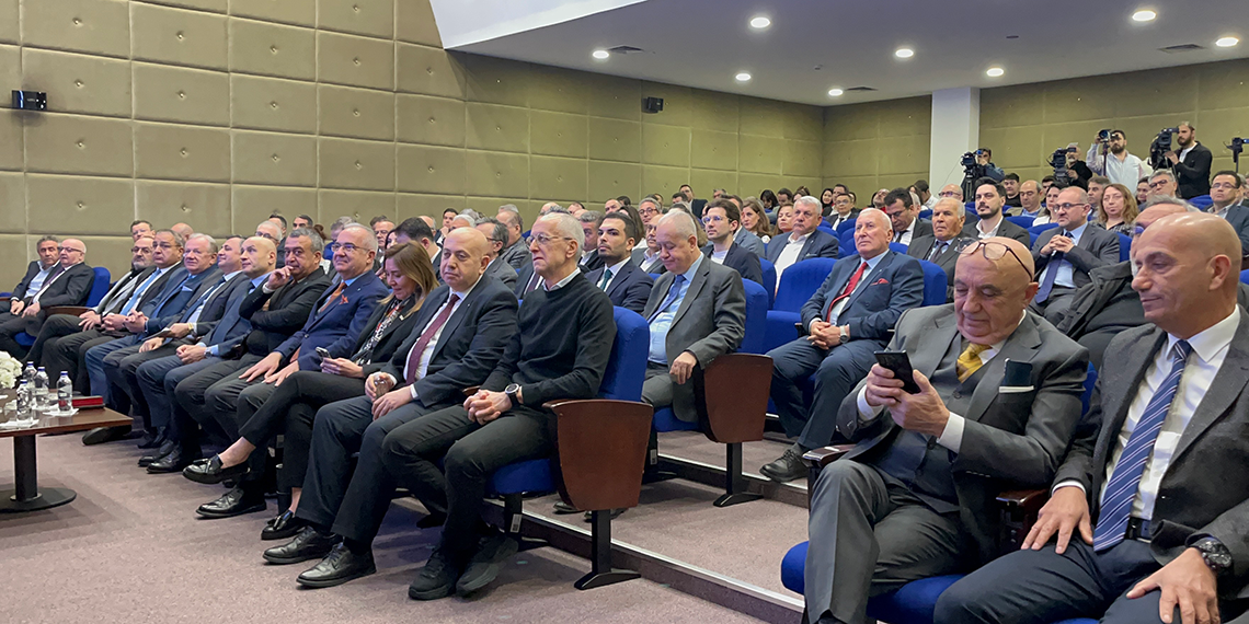 ABD ile ticaret hacmini 100 milyar dolara çıkarma potansiyelimiz var