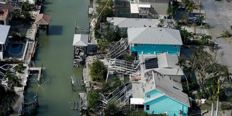 ABD'de kasırga ve sel; 16 ölü