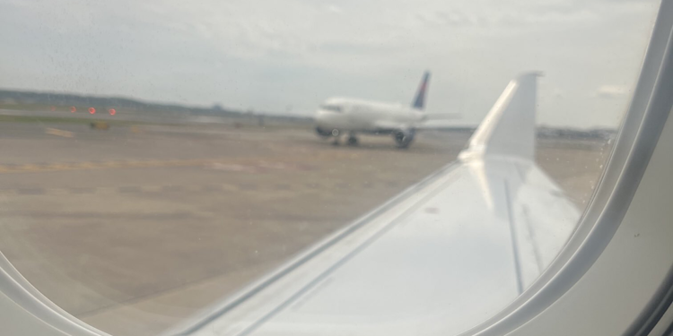 ABD'de Kongre üyelerini taşıyan uçak, başka bir uçakla çarpıştı