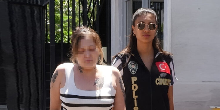 Antalya'da engelli ablasını rahatsız edeni öldüren 17 yaşındaki sanığa müebbet talebi