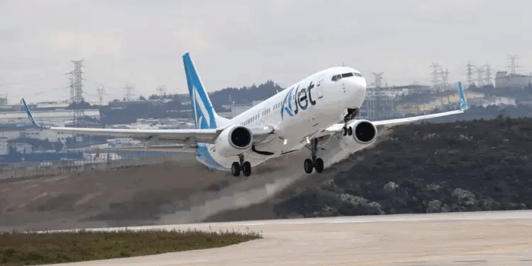 AJet’ten çocuklara özel kampanya