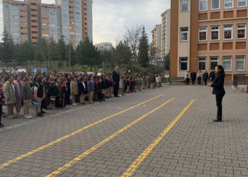 2'nci ara tatil sona erdi; Öğrenciler dersbaşı yaptı