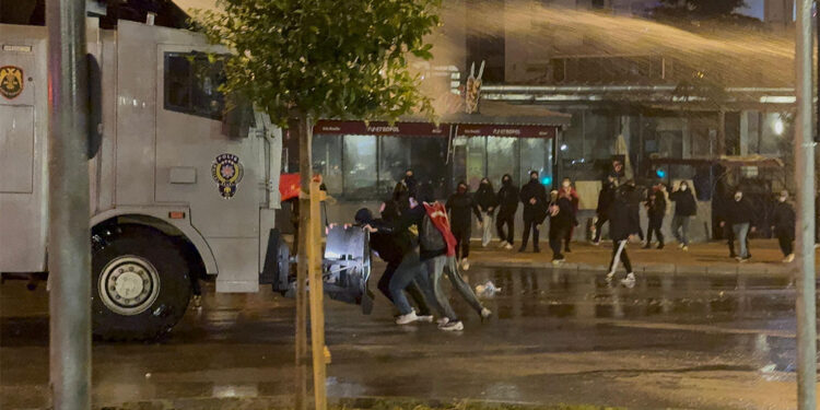 49 gencin yargılandığı dava 24 Ekim'e ertelendi