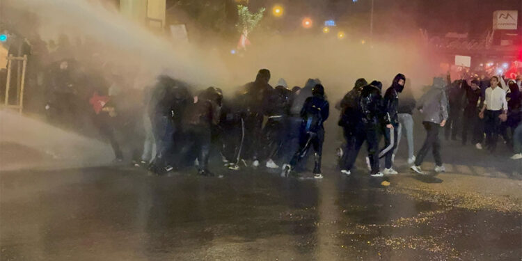 Eylemlere katılan üniversite öğrencileri yurtlarından atıldı mı?