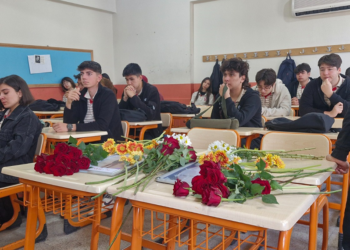 Adana'da kazada ölen 3 kardeş, okullarında anıldı