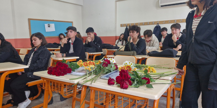 Adana'da kazada ölen 3 kardeş, okullarında anıldı