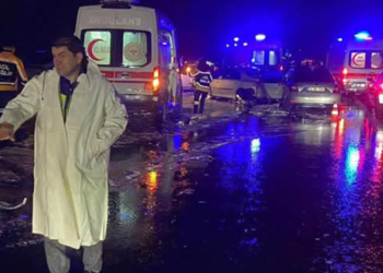 Aksaray'da sağanak ve dolu; Zincirleme kazada 10 kişi yaralandı