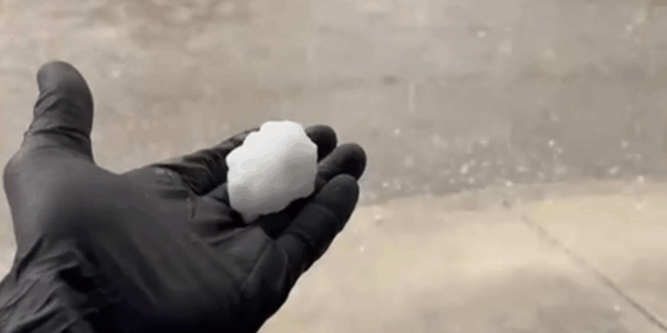 Ankara'da sağanak ve dolu etkili oldu