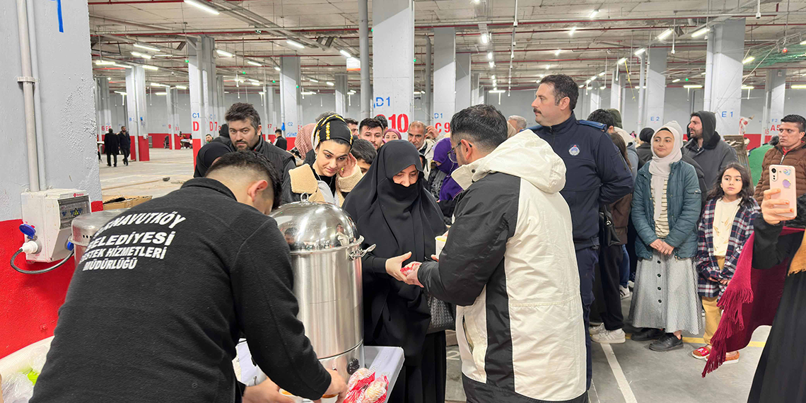Arnavutköy Belediyesi'nden deprem sonrası vatandaşlara destek