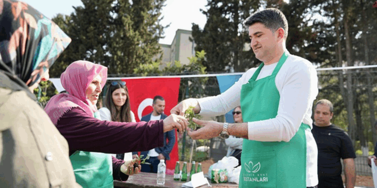Ataşehir Belediyesi ‘Kent Bostanı’ projesinin ikincisini hayata geçirdi