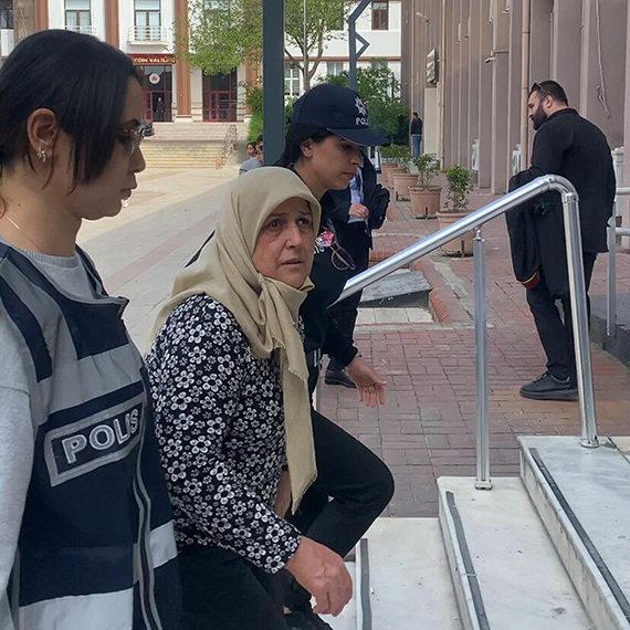 Aydın'da 2 yaşındaki çocuğa şiddet uygulayan bakıcı tutuklandı