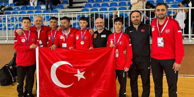 Okul Sporlarında alınan başarılar yarınların habercisidir