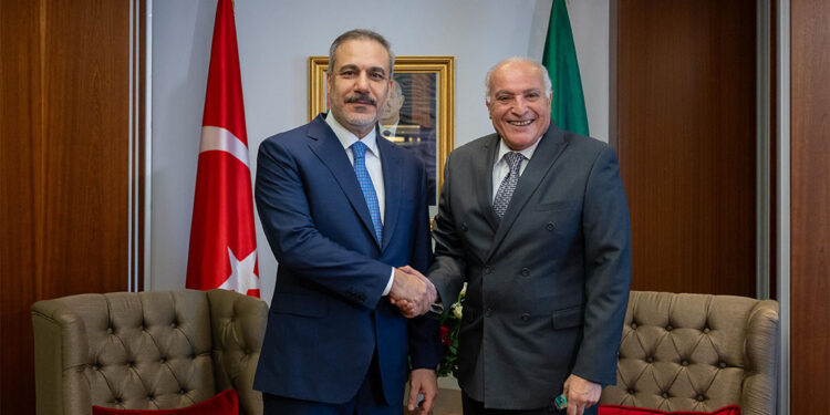 Hakan Fidan Cezayir Dışişleri Bakanı ile görüştü