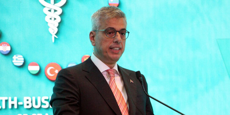 Bugün 3 milyar dolar yıllık sağlık turizmi gelirimiz var