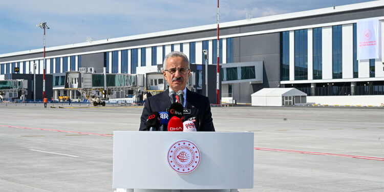 Antalya Havalimanı yeni terminal binalarının açılışı yarın yapılacak