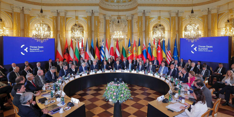 Üç Deniz Girişimi Stratejik Ortaklığı ülkemize hayırlı olsun