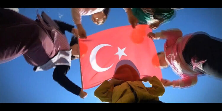 Bakanlık deprem bölgesinde kutlama programları düzenleyecek