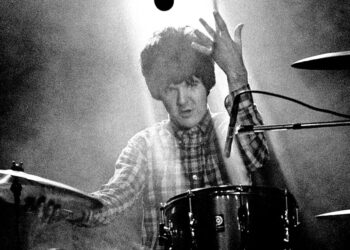 Baterist Clem Burke hayatını kaybetti