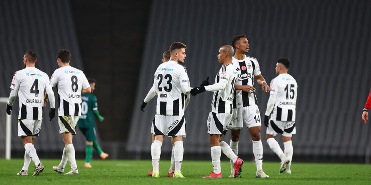 Beşiktaş Başakşehir FK'yı konuk edecek