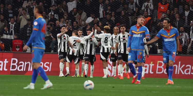 Beşiktaş'ta neler oluyor?